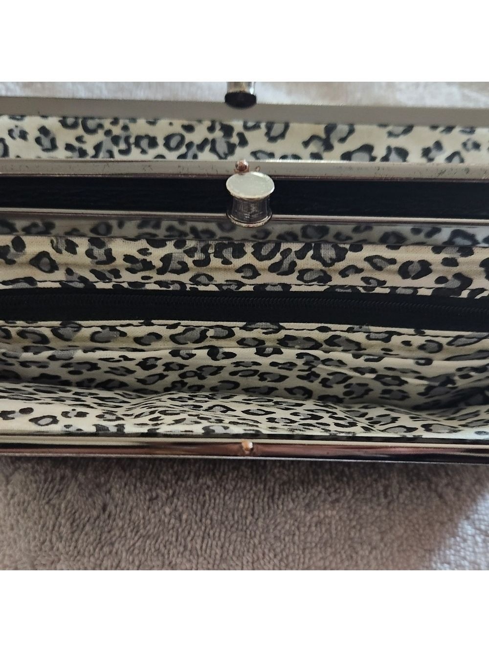 Kenneth Cole New York Black Leather Double Frame Wallet Clutch - Picture 3 of 9